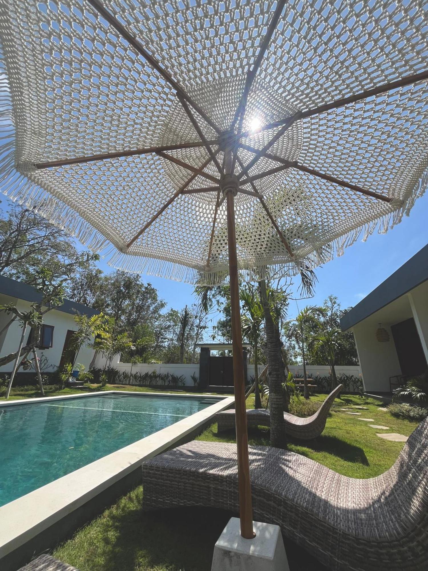 Tropical Almond Villa Улувату Экстерьер фото