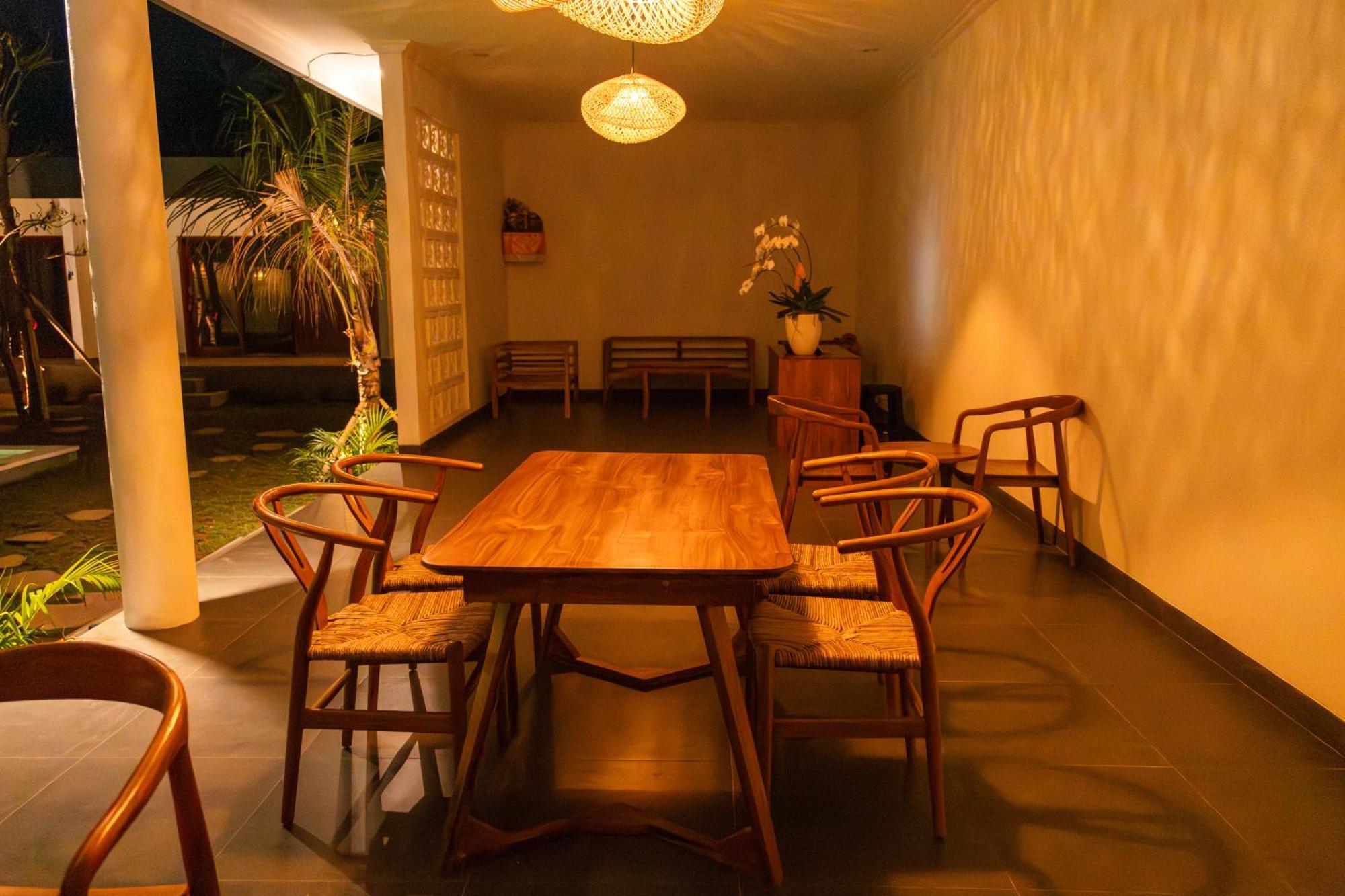 Tropical Almond Villa Улувату Экстерьер фото