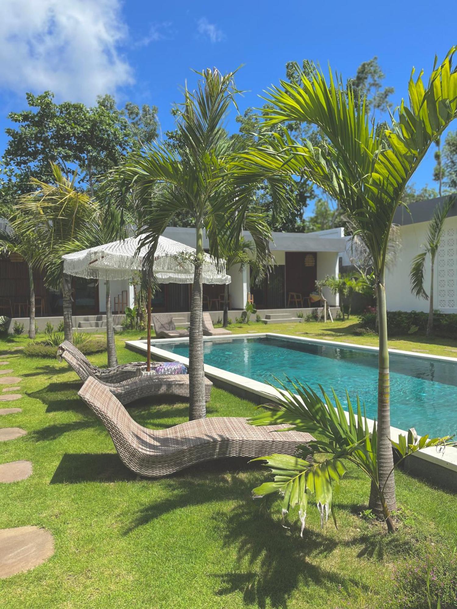 Tropical Almond Villa Улувату Экстерьер фото