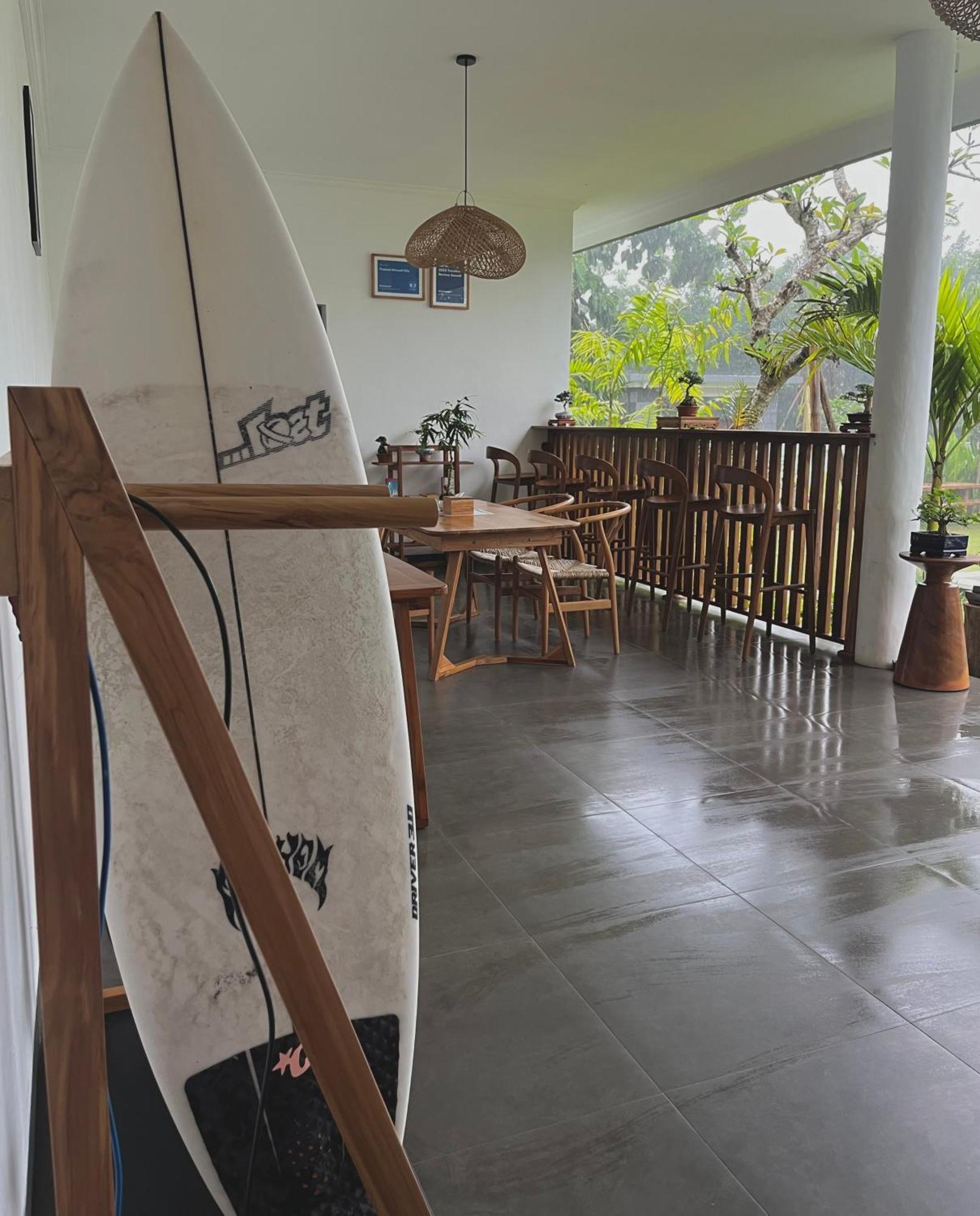 Tropical Almond Villa Улувату Экстерьер фото