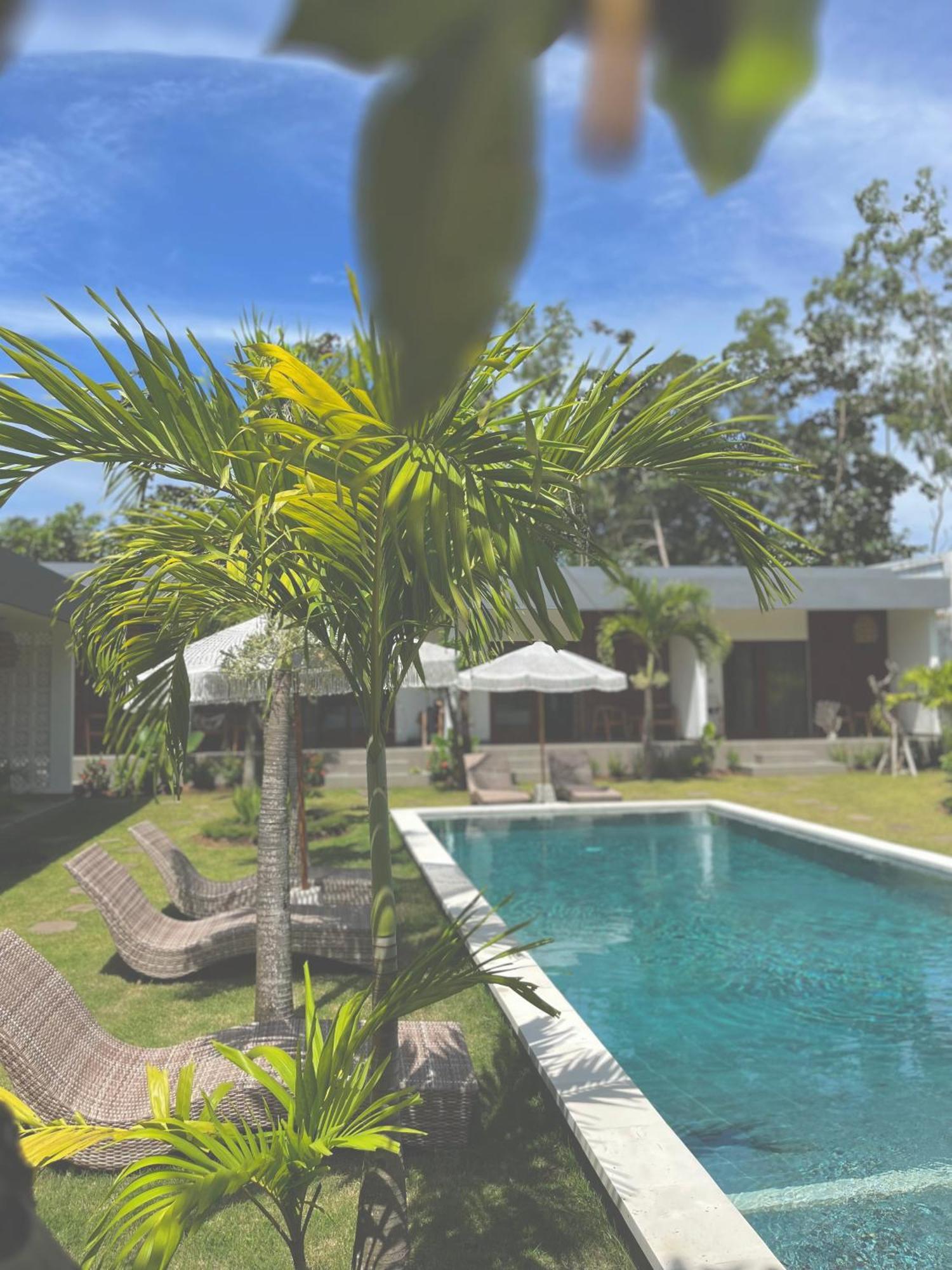 Tropical Almond Villa Улувату Экстерьер фото